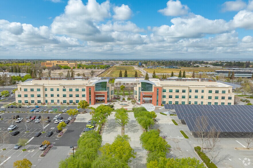 More Photos Of 9500 Ming Ave, Bakersfield Office For Lease
