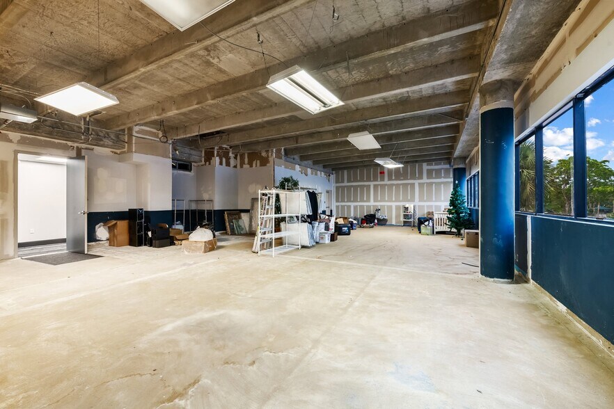 More Photos Of 3303 W Commercial Blvd, Fort Lauderdale Office For Sale