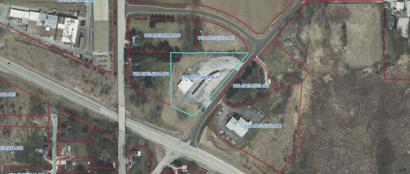 More Photos Of N549 Boulder Rd, Watertown Service Station For Sale