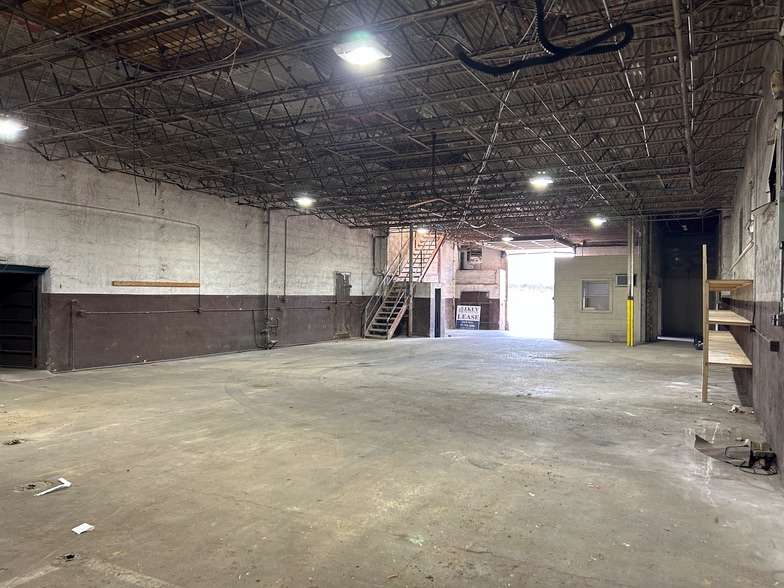 More Photos Of 511 11th St N, Birmingham Warehouse For Sale