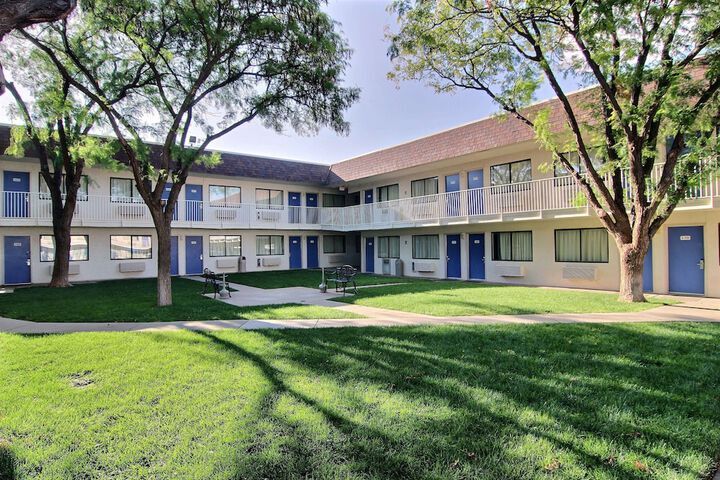 More Photos Of 909 66th St, Lubbock Hotel For Sale