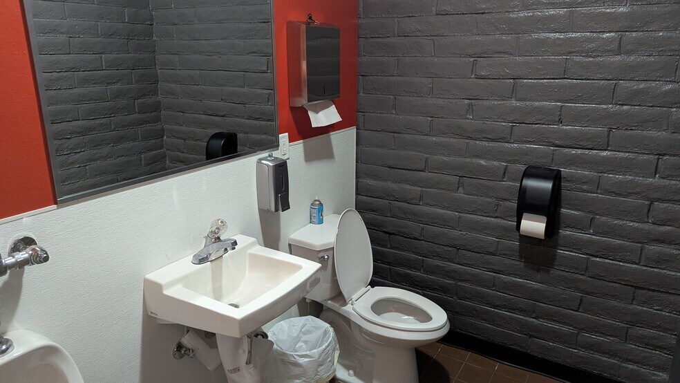 More Photos Of 6324 S College Ave, Fort Collins Restaurant For Lease