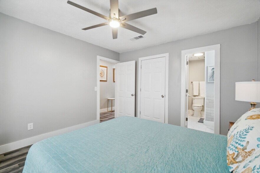 More Photos Of 4021 Dolphin Dr, Panama City Apartments For Sale