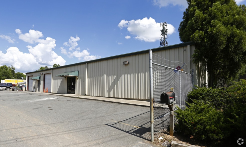More Photos Of 7226 Harrisburg Rd, Charlotte Warehouse For Sale