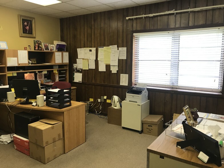 More Photos Of 173-245 Kilgore Rd, Carrollton Unknown For Lease