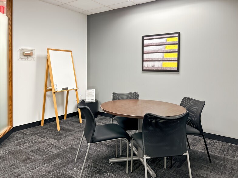 More Photos Of 7777 Bonhomme Ave, Clayton Coworking Space