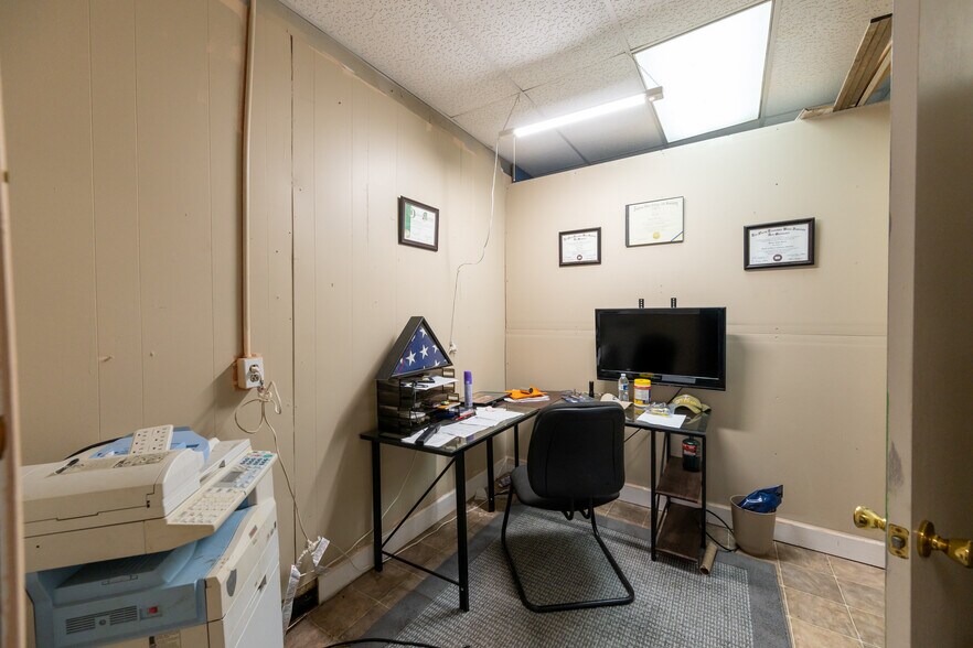 More Photos Of 20310 Main St E, Huntingdon Storefront For Sale