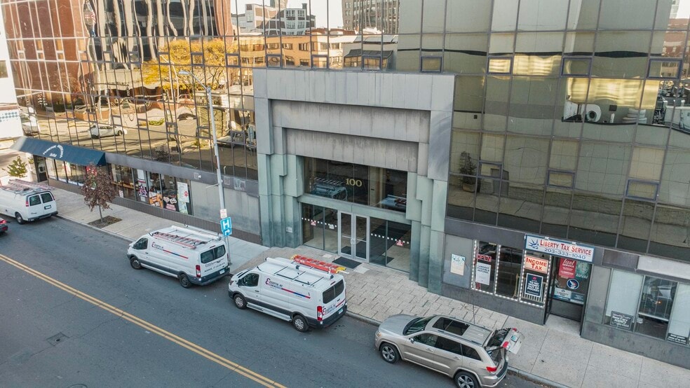 More Photos Of 100 Fairfield Ave, Bridgeport Office Residential For Lease