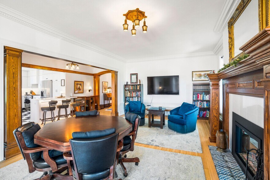 More Photos Of 90 S Main St, Hartford Hospitality For Sale