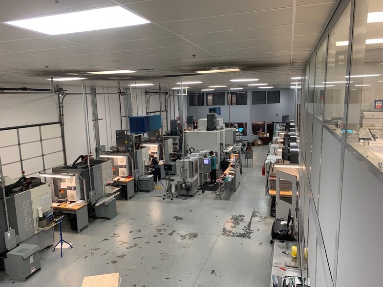 More Photos Of 301-315 Camars Dr, Warminster Research And Development For Lease