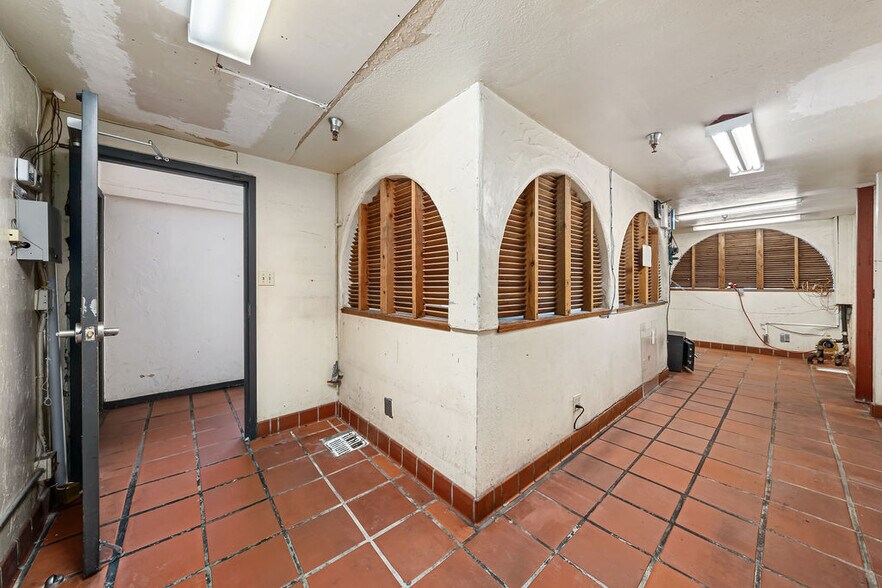 More Photos Of 1121 Broad St, San Luis Obispo Restaurant For Sale