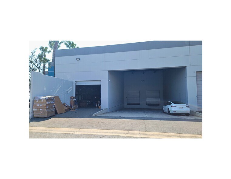 More Photos Of 1550 Milliken Ave, Ontario Warehouse For Lease