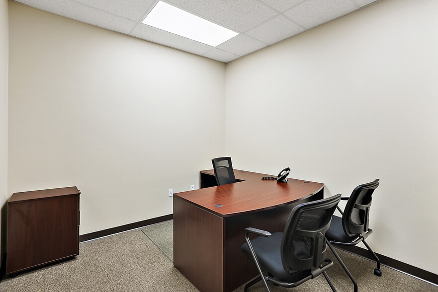 More Photos Of 510 County Road 466, Lady Lake Coworking Space