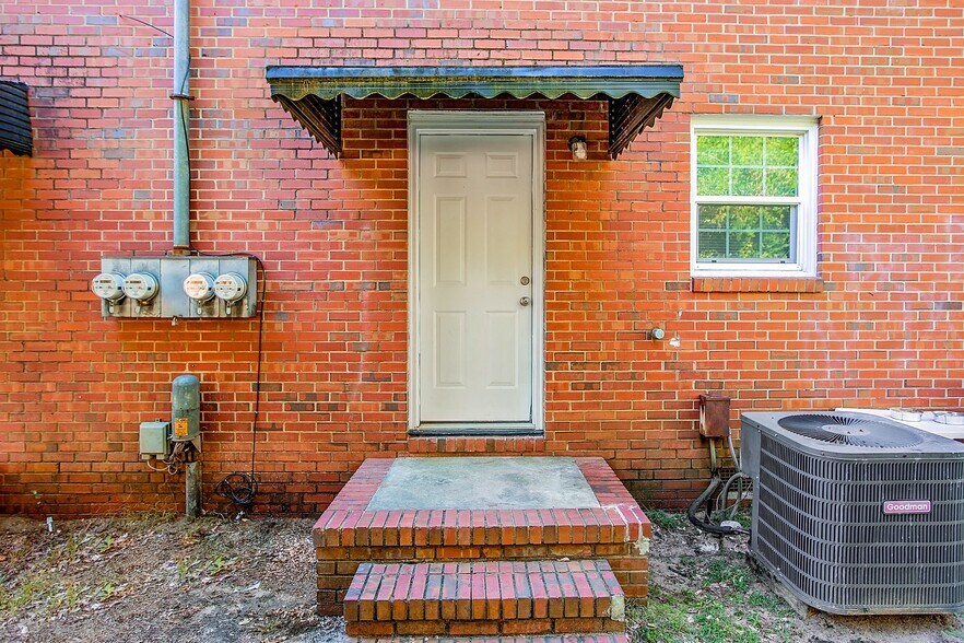 More Photos Of 812-830 Pilot Ave, Fayetteville Multifamily For Sale