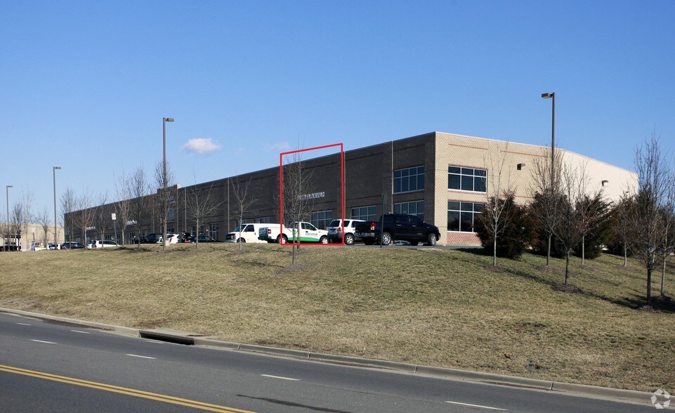 Primary Photo Of 12061-12109 Cadet Ct, Manassas Research And Development For Lease