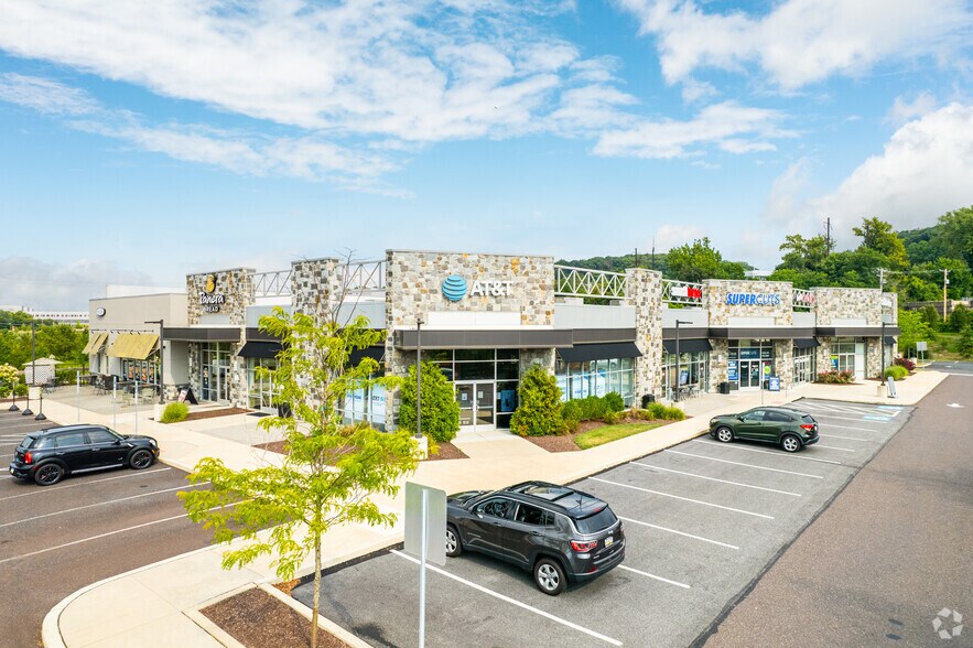 More Photos Of 5 Morehall Rd, Malvern Freestanding For Lease