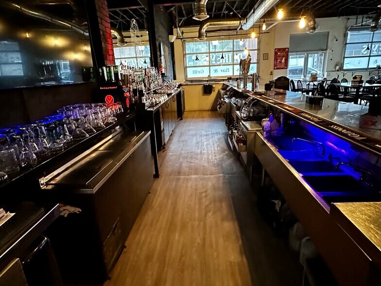 More Photos Of 231 E Main St, Trinidad Bar For Sale