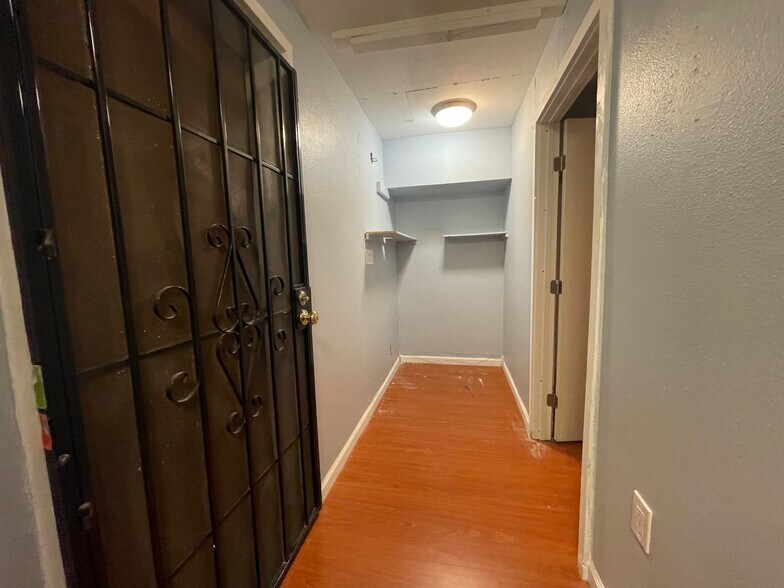 More Photos Of 411-445 8th St, Oakland Medical For Sale