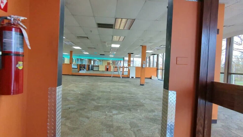 More Photos Of 465 Bloomfield Ave, Bloomfield Office For Lease