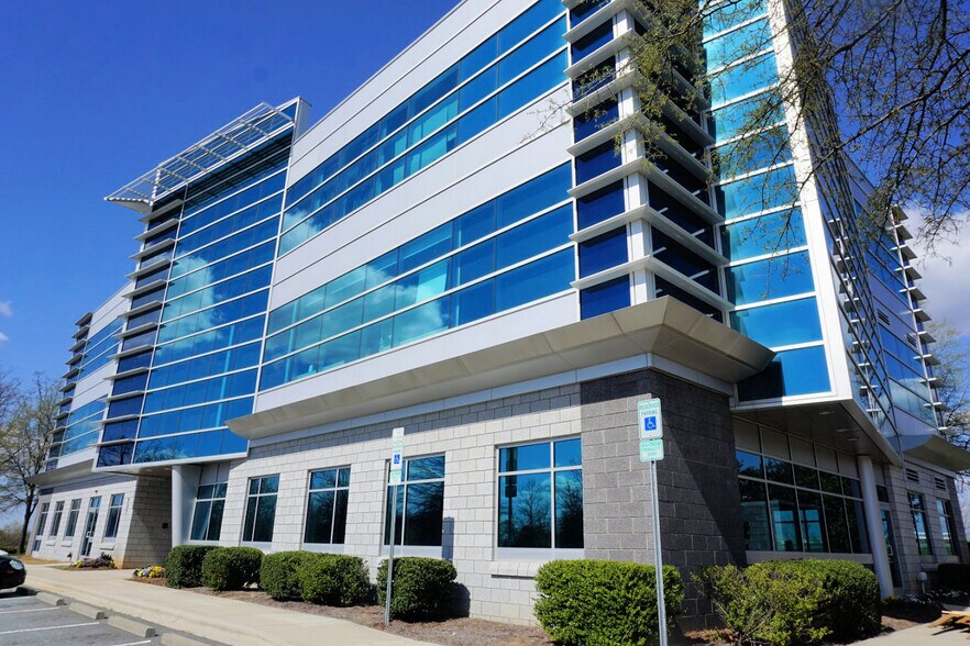 More Photos Of 517 Alcove Rd, Mooresville Office For Lease