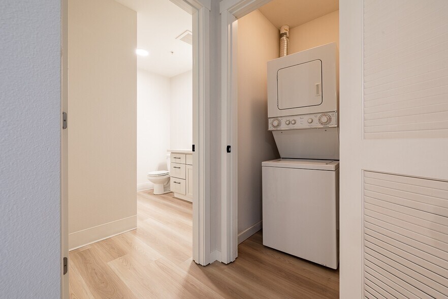 More Photos Of 1900 Queen Anne Ave N, Seattle Apartments For Lease