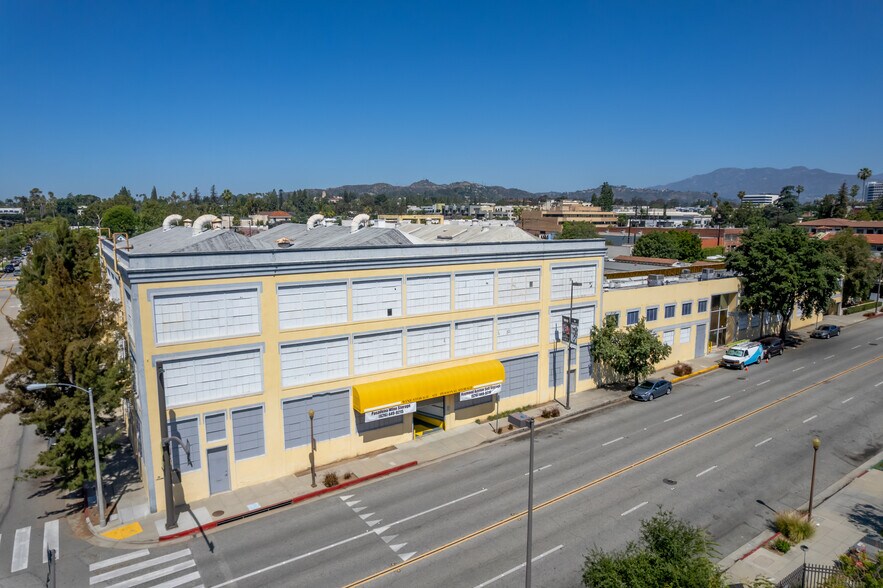 More Photos Of 403 S Raymond Ave, Pasadena Self Storage For Sale