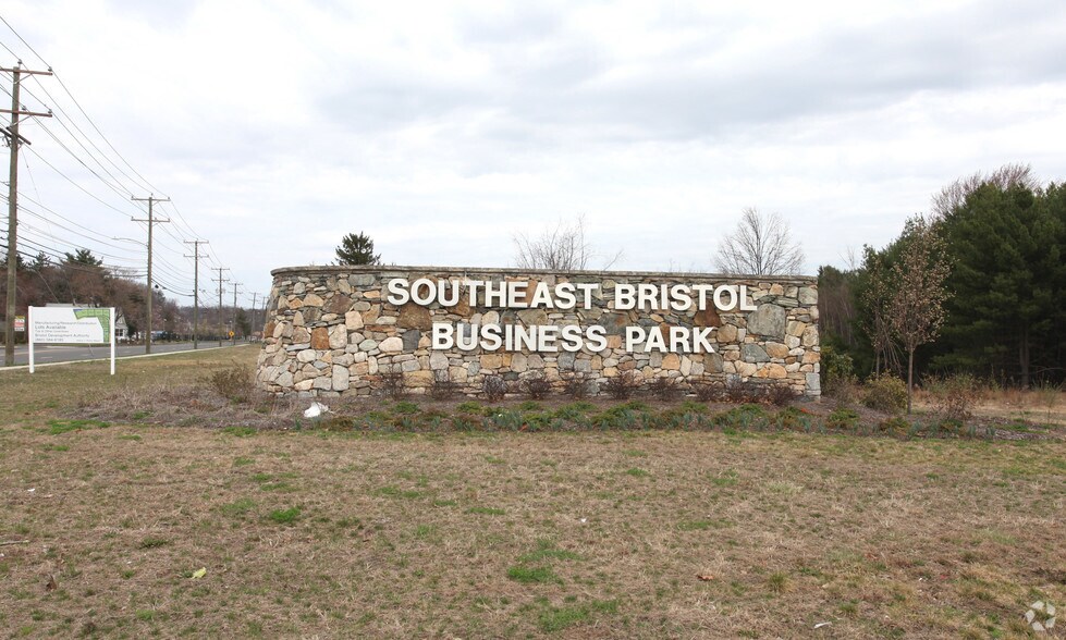 More Photos Of 1 Business Park Dr, Bristol Land For Sale