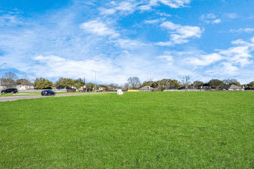 More Photos Of 0 Reading Rd, Rosenberg Land For Sale
