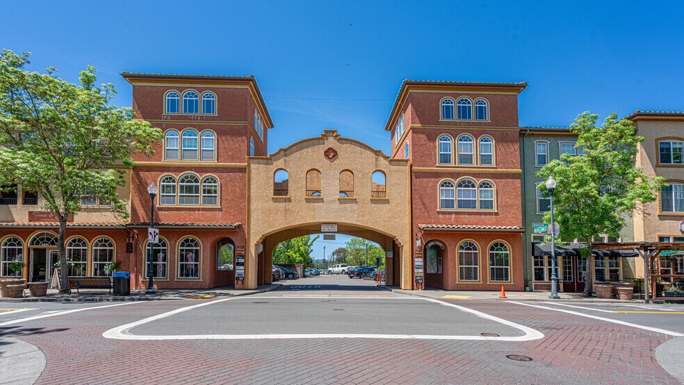 More Photos Of 220 Windsor River Rd, Windsor Apartments For Sale