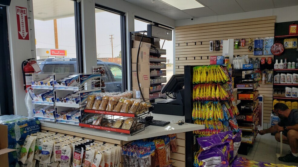 More Photos Of 13118 Pearblossom Hwy, Pearblossom Service Station For Lease