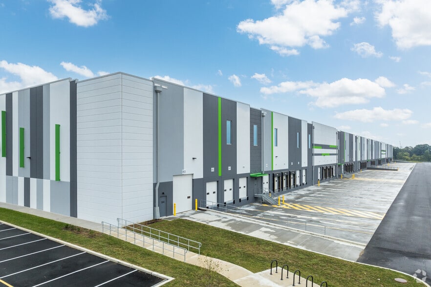 Primary Photo Of 333 Naamans Rd, Claymont Distribution For Sale