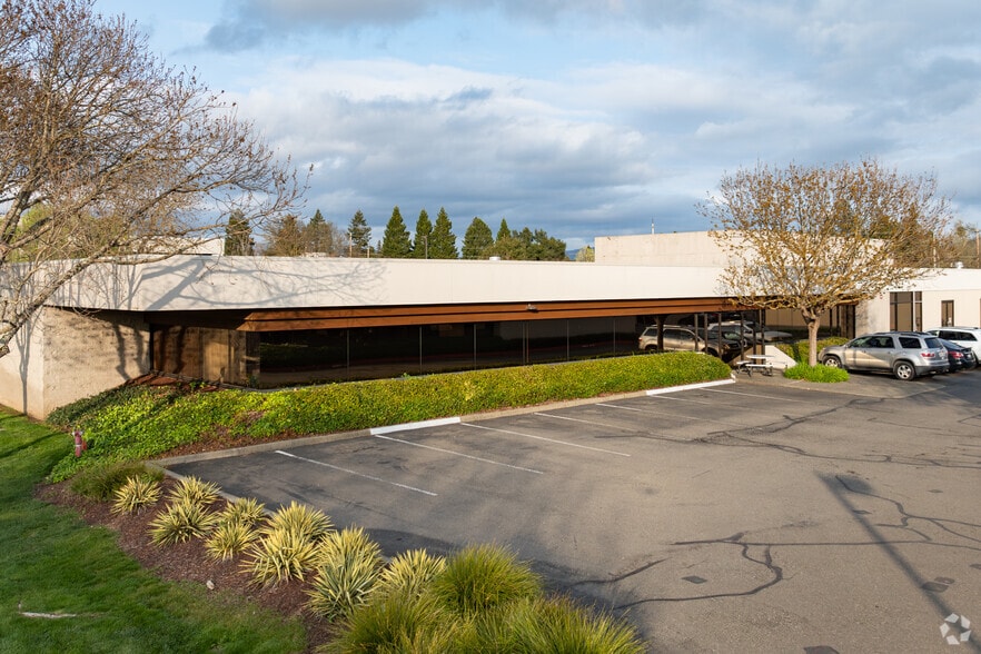 More Photos Of 131 Stony Cir, Santa Rosa Coworking Space