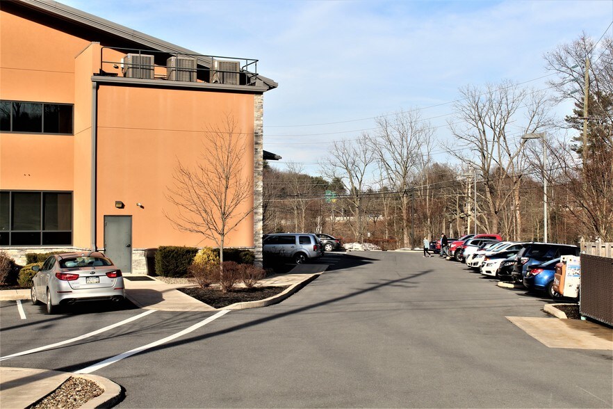 More Photos Of 1019 Ghaner Rd, State College Office For Lease
