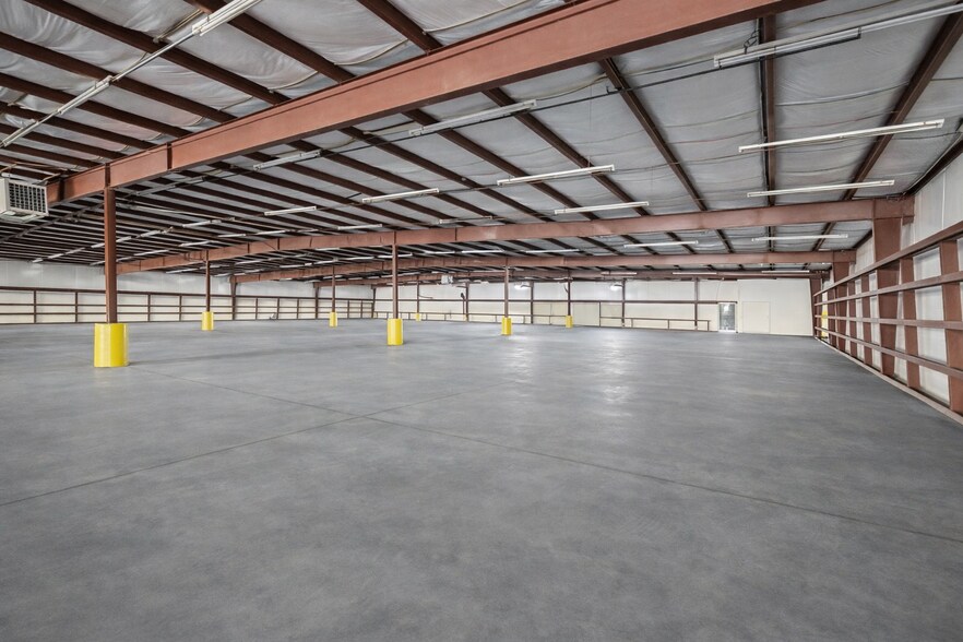 More Photos Of 1121 Skyline Dr, Hopkinsville Manufacturing For Lease