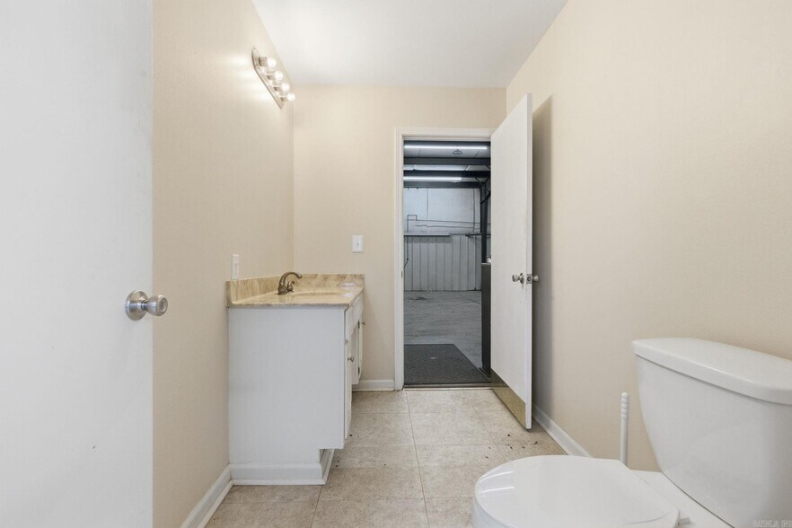 More Photos Of 207 Campbell Dr, Beebe Flex For Sale