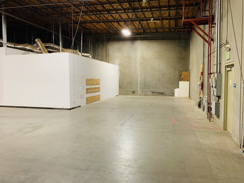 More Photos Of 14241-14261 Fern Ave, Chino Warehouse For Sale