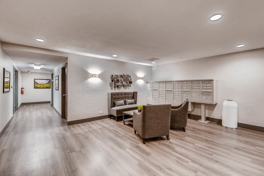 More Photos Of 2755 S Locust St, Denver Office For Lease