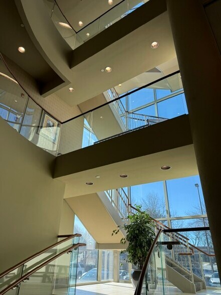 More Photos Of 8860 Columbia 100 Pkwy, Columbia Medical For Sale