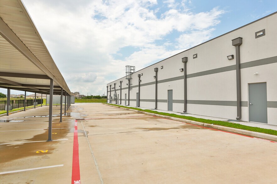 More Photos Of 17823 Longenbaugh Dr, Cypress Storefront For Lease