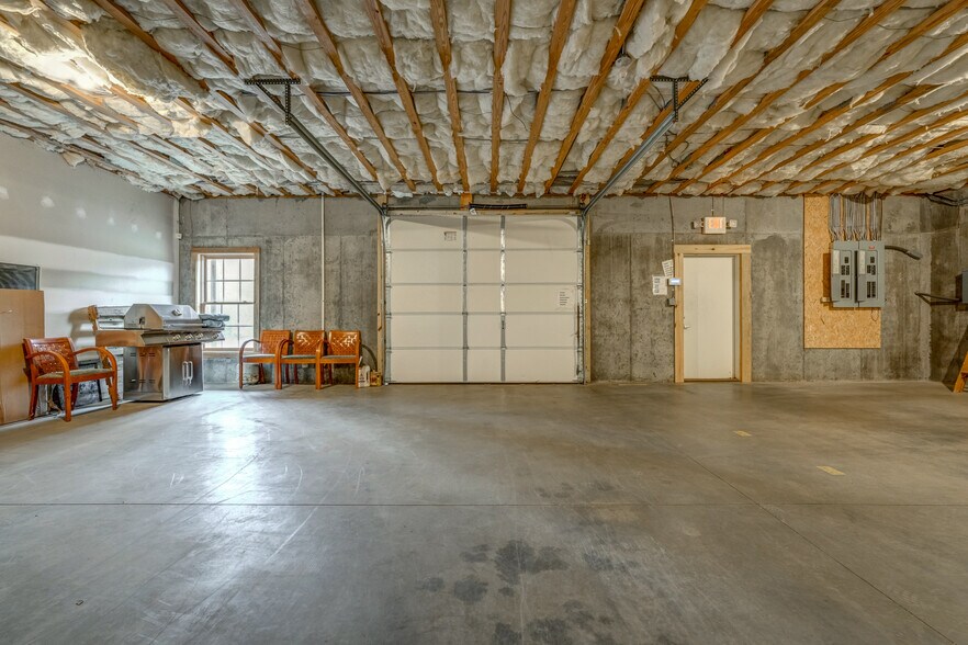 More Photos Of 95 Zion Station Ct, Troy Flex For Sale