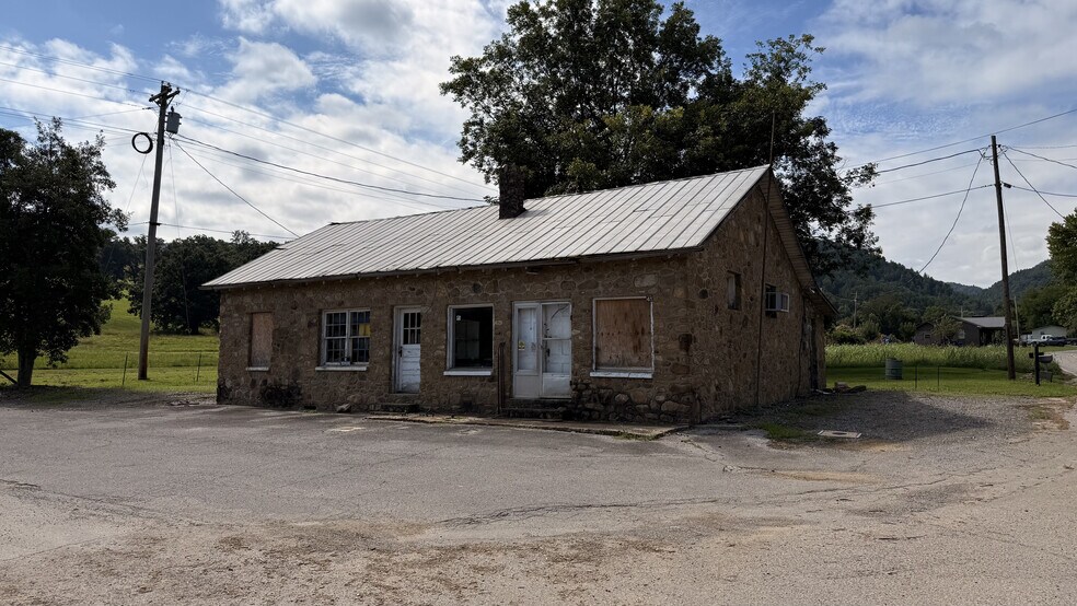 More Photos Of 41 Upper Shut In Rd, Hot Spgs, Hot Springs Freestanding For Sale