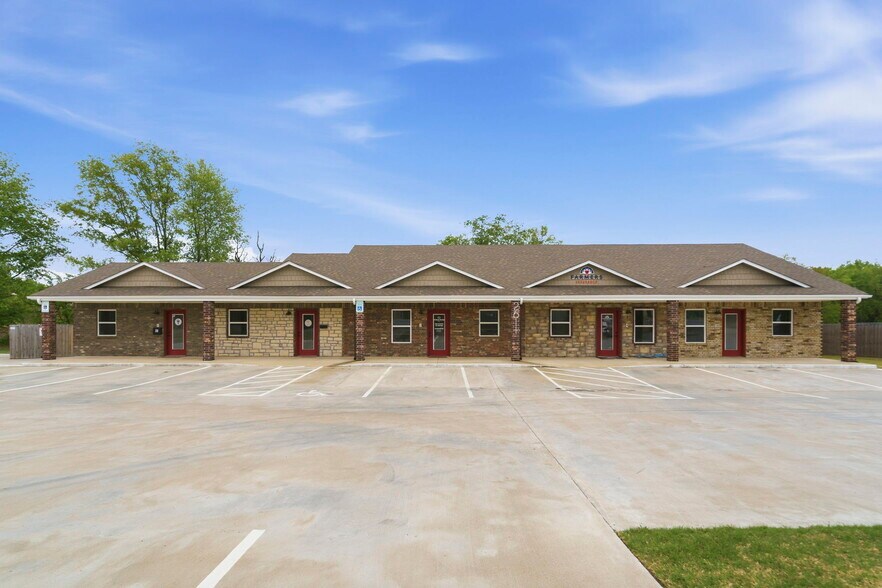 Primary Photo Of 2611 E Heritage Pky, Farmington Office For Sale
