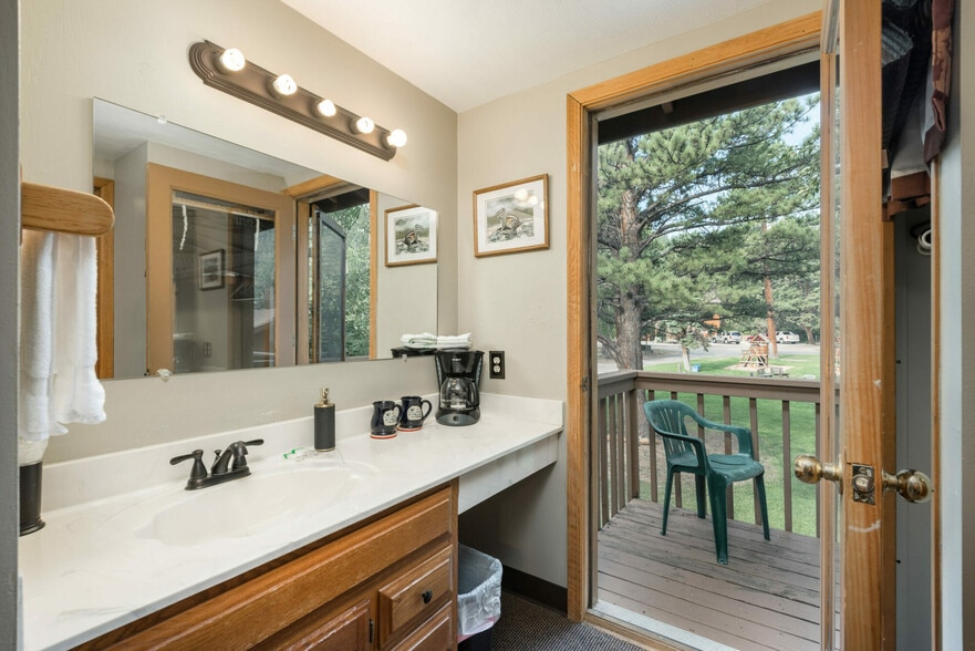 More Photos Of 1130 W Elkhorn Ave, Estes Park Hotel For Sale