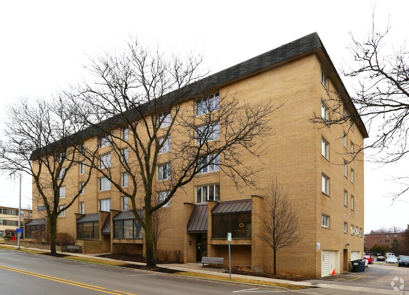 More Photos Of 5133 Washington St, Downers Grove Apartments For Lease