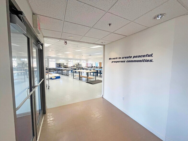 More Photos Of 170 Pleasant St, Rockland Office For Sale