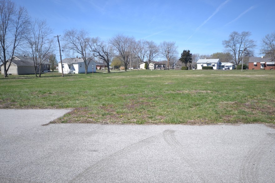 More Photos Of 535 State Route 3, Cahokia Religious Facility For Sale