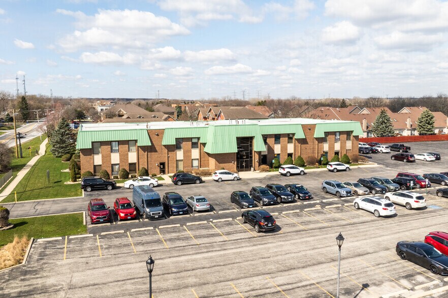 More Photos Of 7350 W College Dr, Palos Heights Medical For Lease