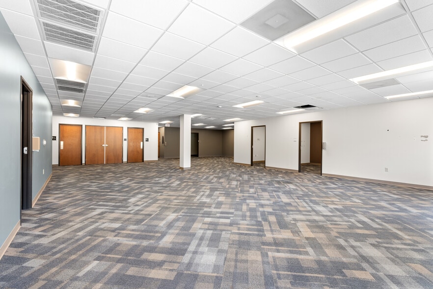 More Photos Of 8637 Fredericksburg Rd, San Antonio Storefront Retail Office For Lease