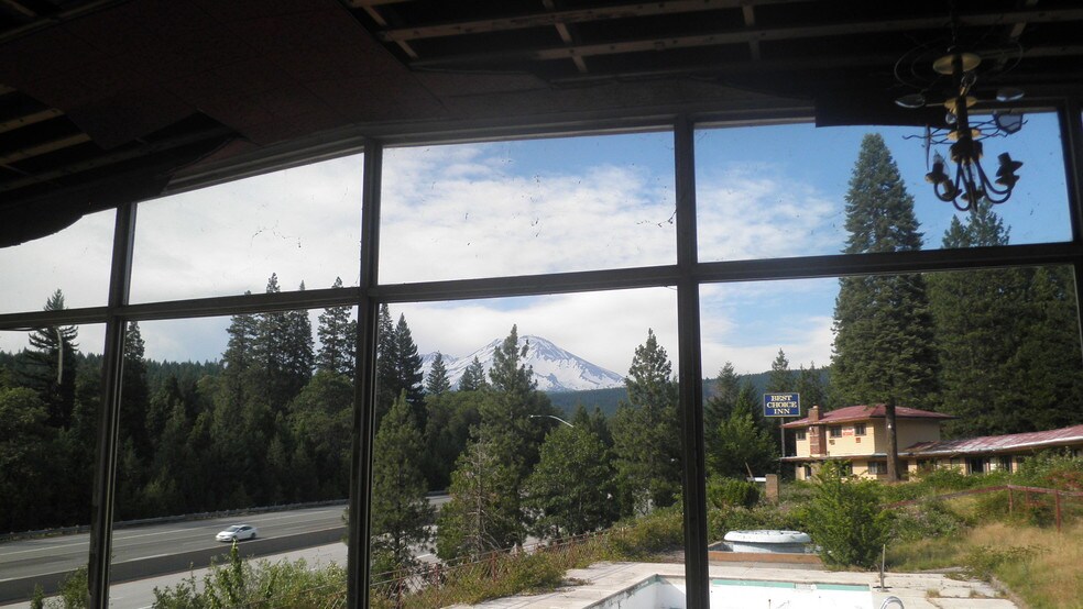 More Photos Of 4221 Siskiyou Ave, Dunsmuir Hotel For Sale