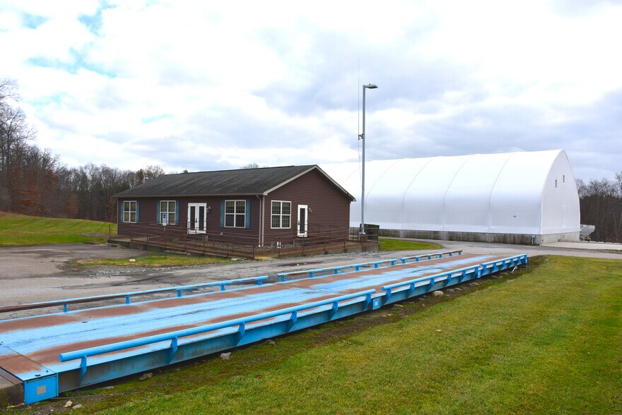 More Photos Of 105 McQuiston Dr, Jackson Center Industrial For Sale